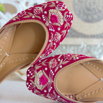 MEHER: Buy Handcrafted Designer Rose Pink Flat Punjabi Jutti 