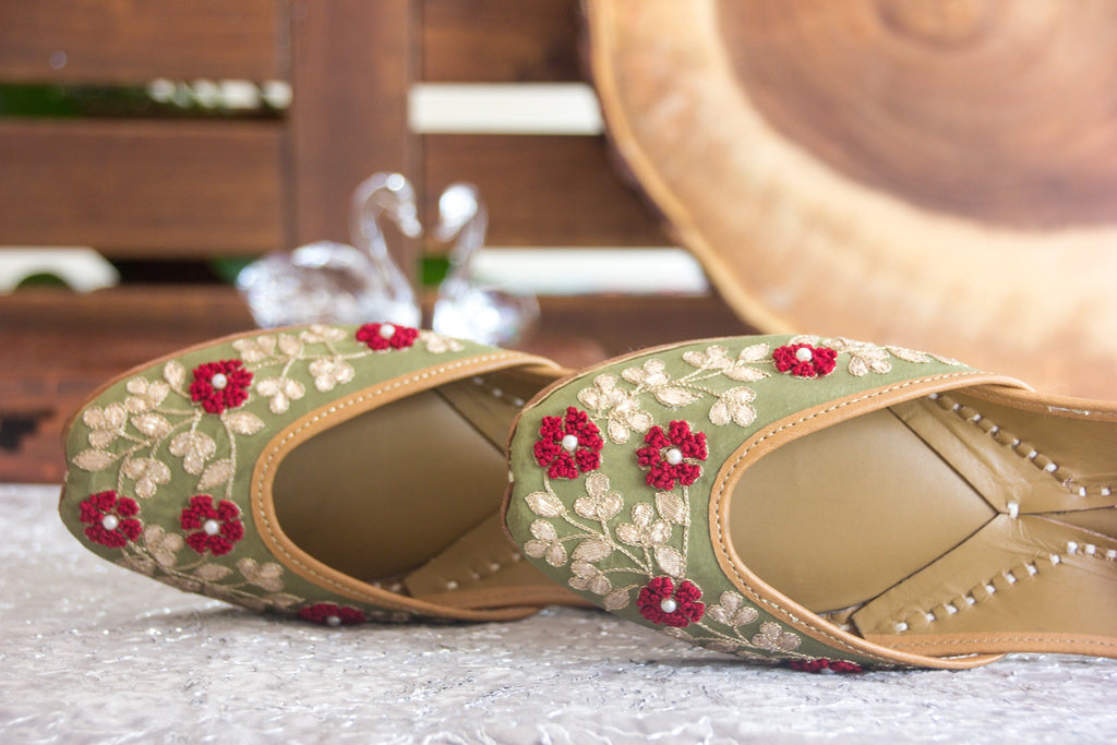 Amaryllis olive green jutti